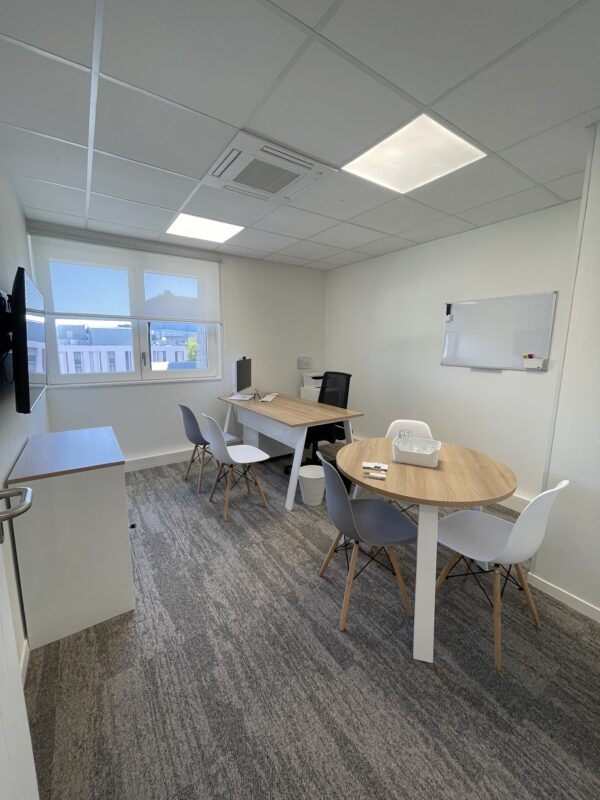 bureau 22
